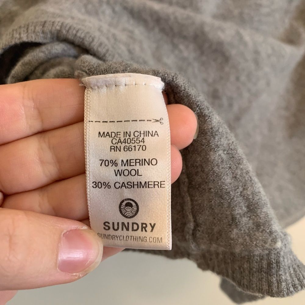 [Sundry] Gray “Locals” Sweater - Size 3/Large View 5